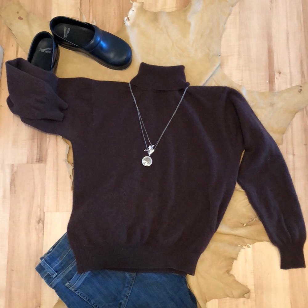 Lucia Burns 100% Cashmere Turtleneck Sweater